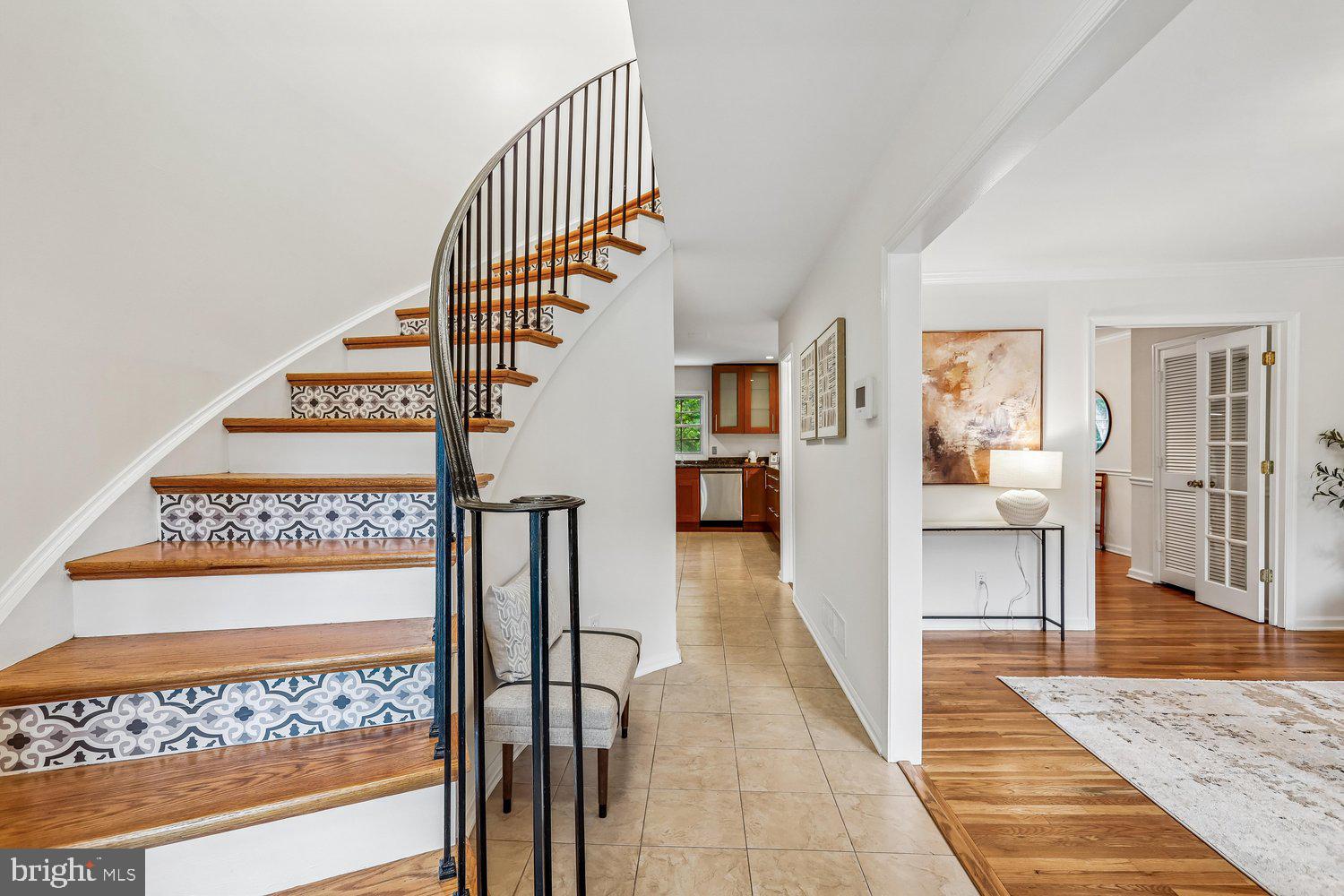 RESTON - Residential