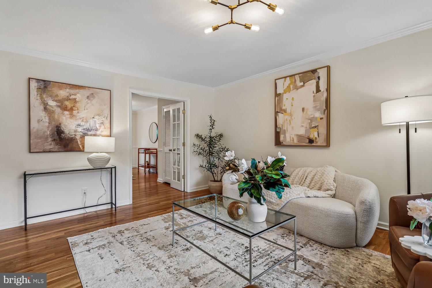 RESTON - Residential