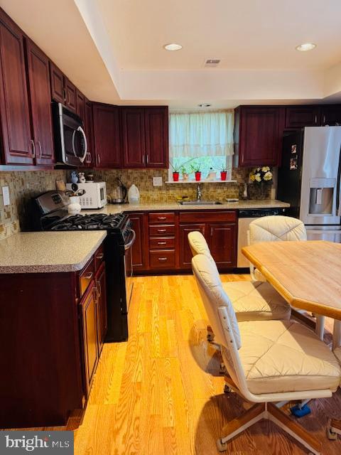 LAUREL HILLS - Residential