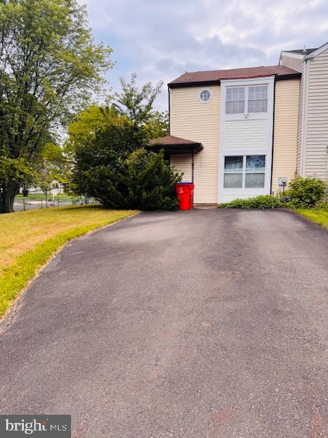 LAUREL HILLS - Residential