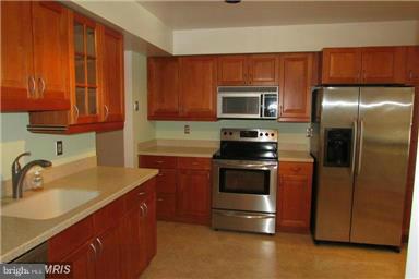 ROLAND SPRINGS - Residential Lease