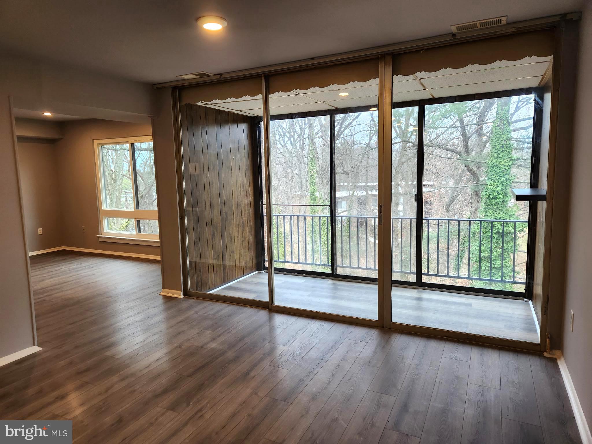 CHELSEA WOODS CONDO - Residential