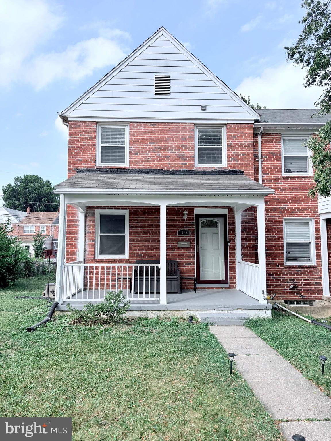 RAMBLEWOOD - Residential