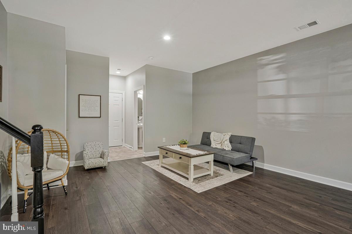 NEW BRISTOW VILLAGE - Residential
