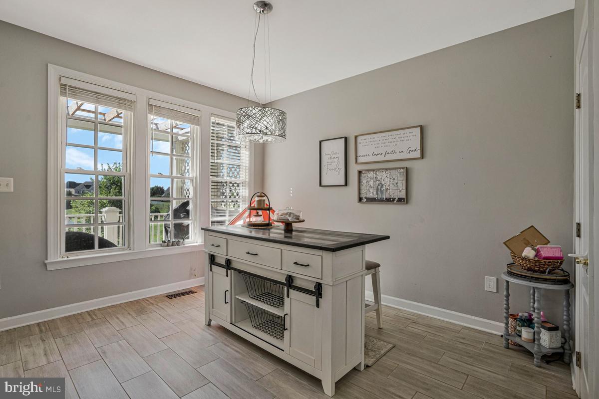NEW BRISTOW VILLAGE - Residential