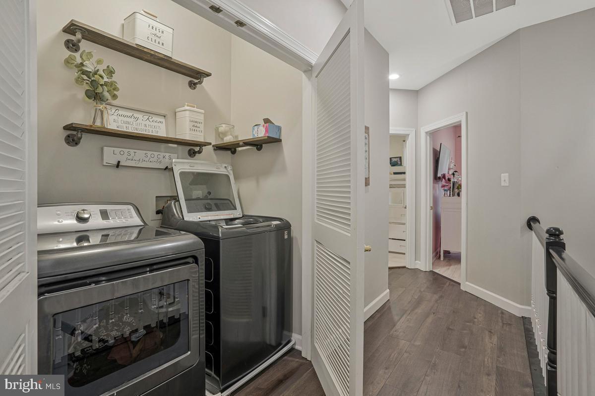 NEW BRISTOW VILLAGE - Residential