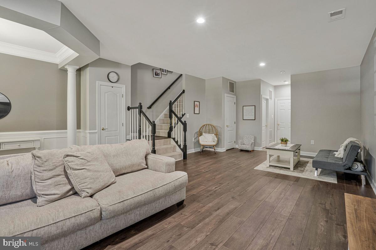 NEW BRISTOW VILLAGE - Residential