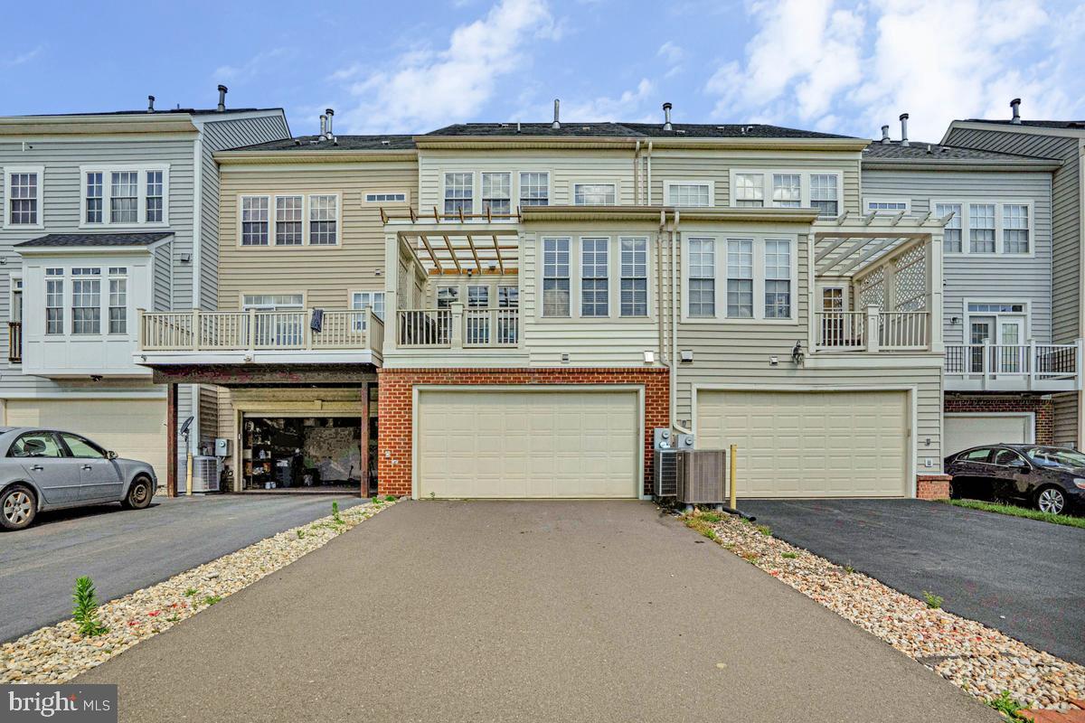 NEW BRISTOW VILLAGE - Residential