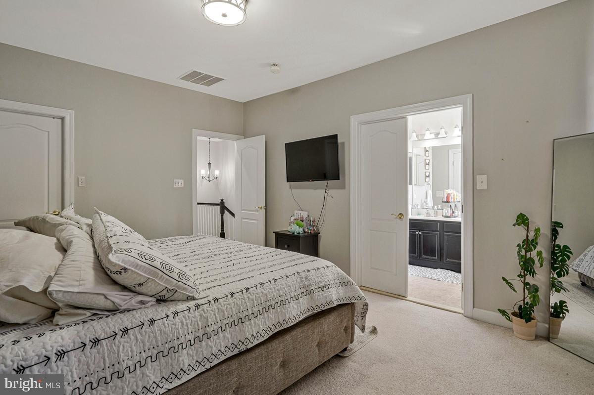 NEW BRISTOW VILLAGE - Residential