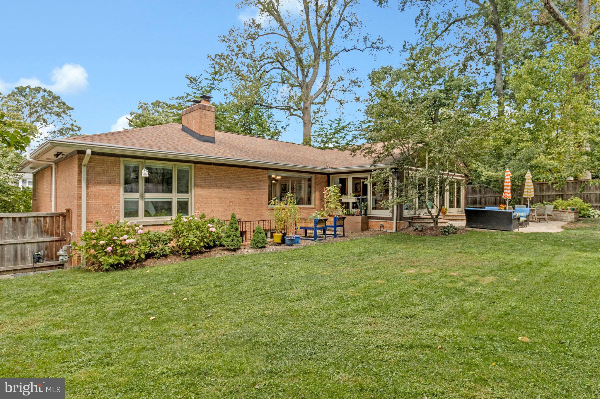 GOLF CLUB MANOR - Residential