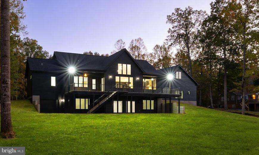 FOXWOOD MANOR - Residential