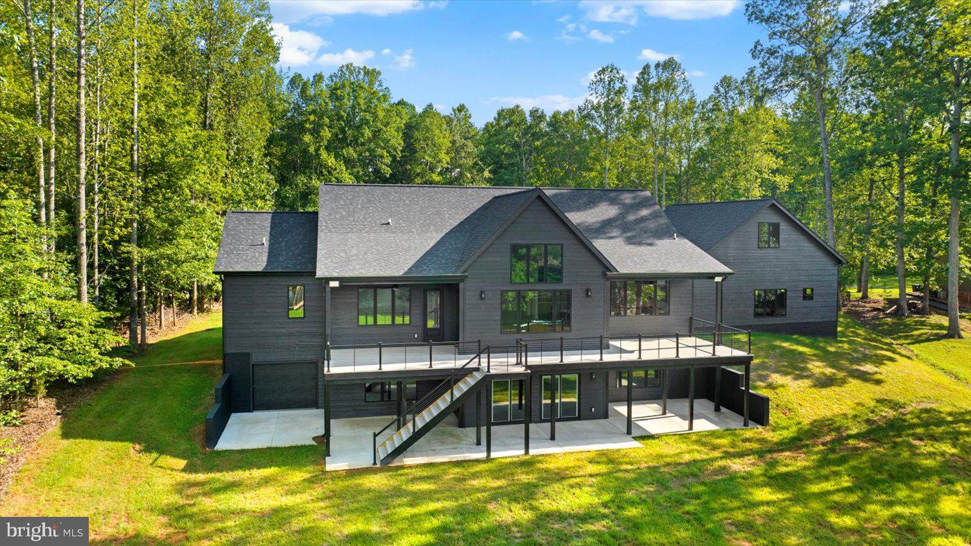 FOXWOOD MANOR - Residential