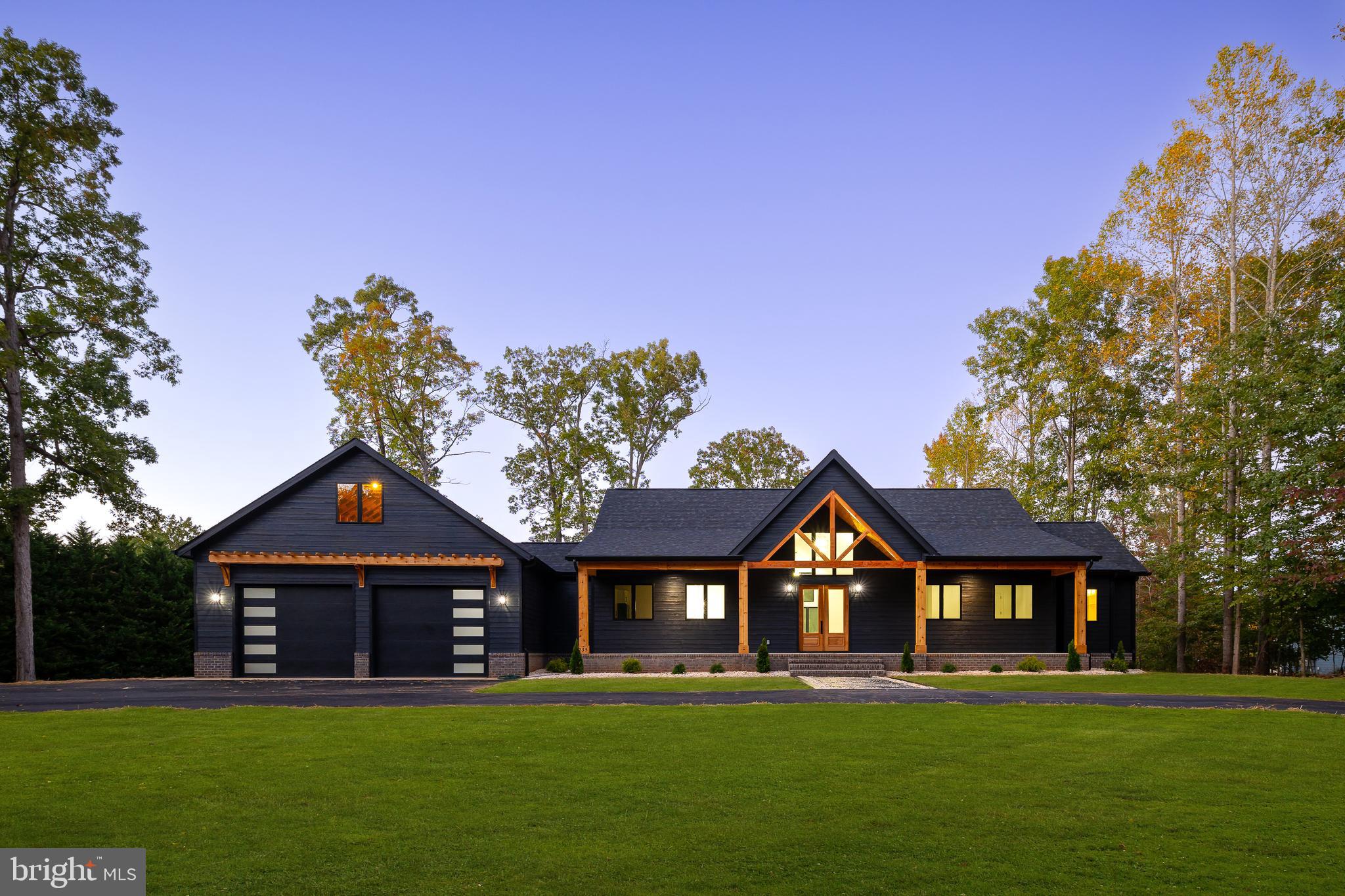 FOXWOOD MANOR - Residential