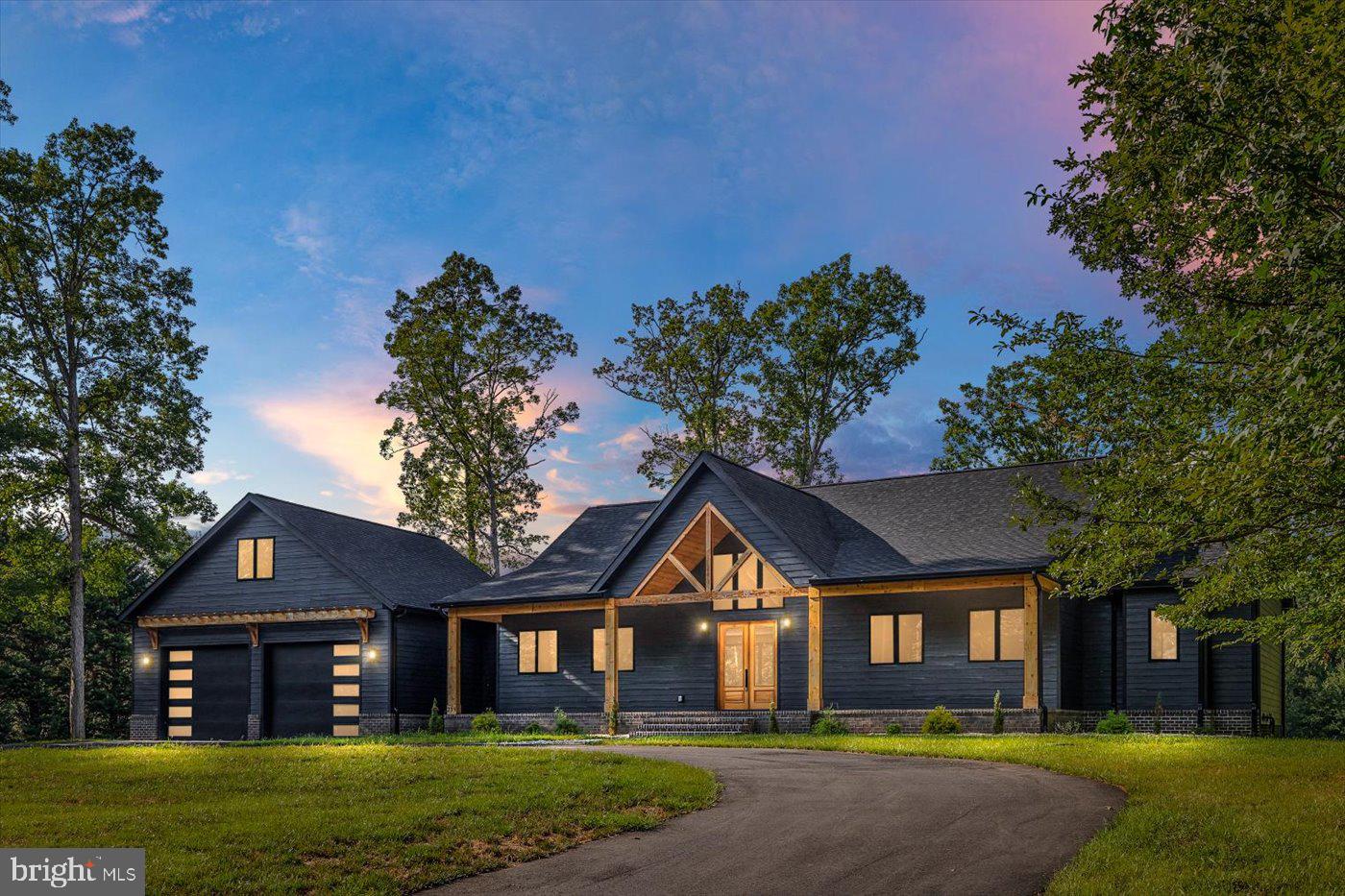 FOXWOOD MANOR - Residential