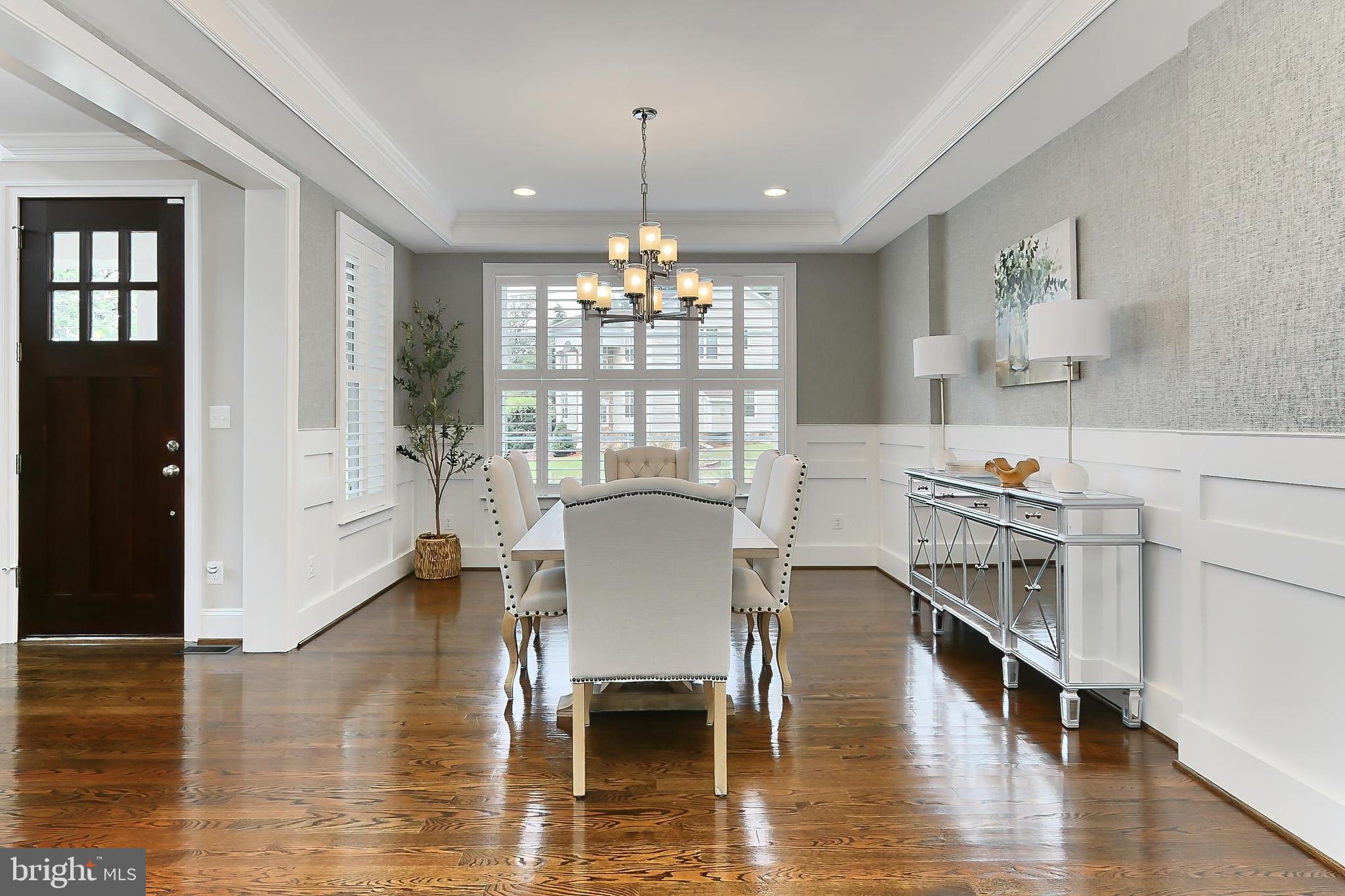VIENNA WOODS - Residential