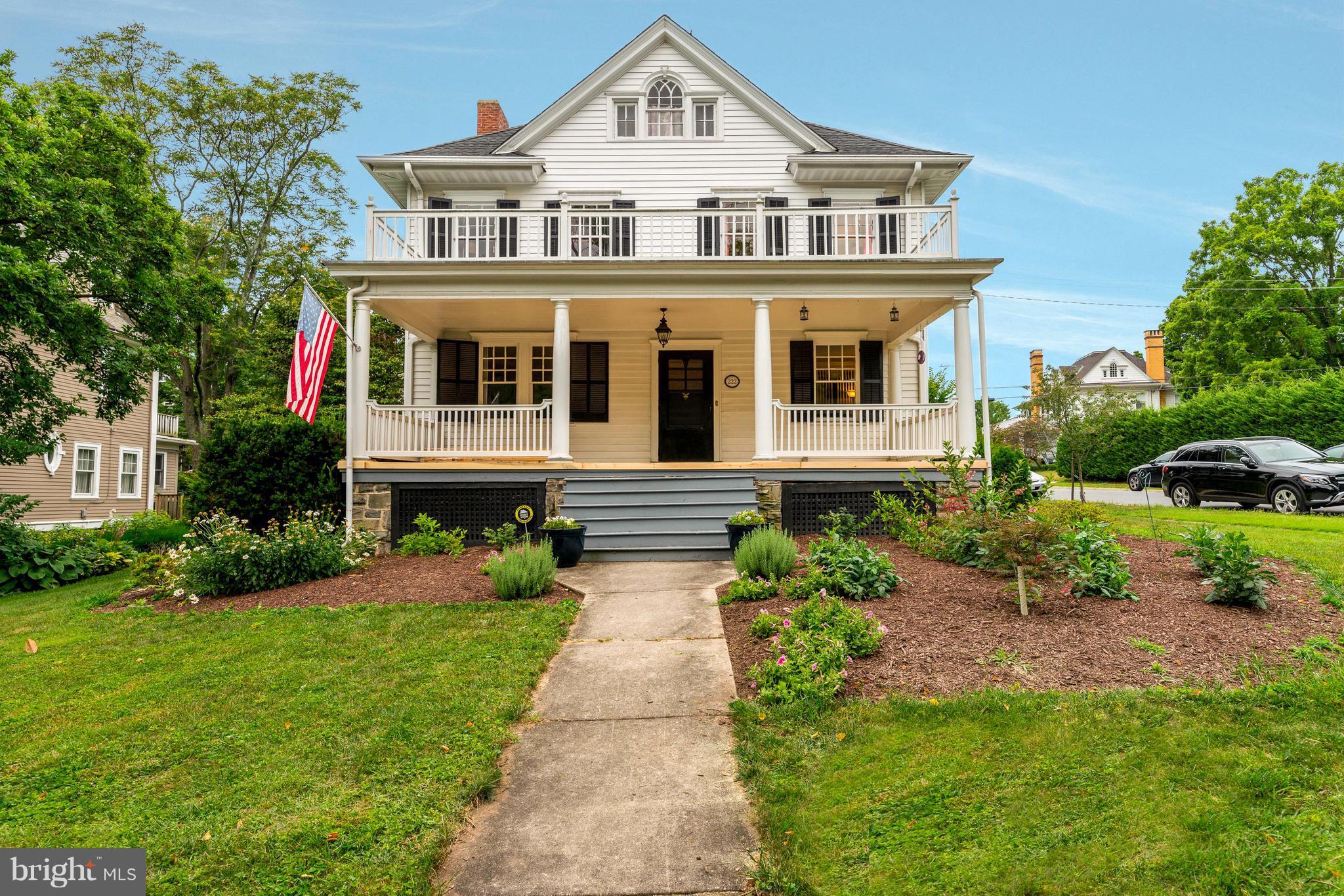 NEW PRICE! Quintessential Rol Pk Victorian on great block w fab front porch, perfect for summer evenings. Classic 4 square layout. Lg din rm, den. Newer kit w granite, some stainless. Central air. Stunning new master ba, huge master walk-in closet. Newer roof & furnace. Terrific loc'n w lg level fencd rear yd. Butler's Pantry,  2 decor FP, Sunny & bright. Walk to everything. 1 car det gar.