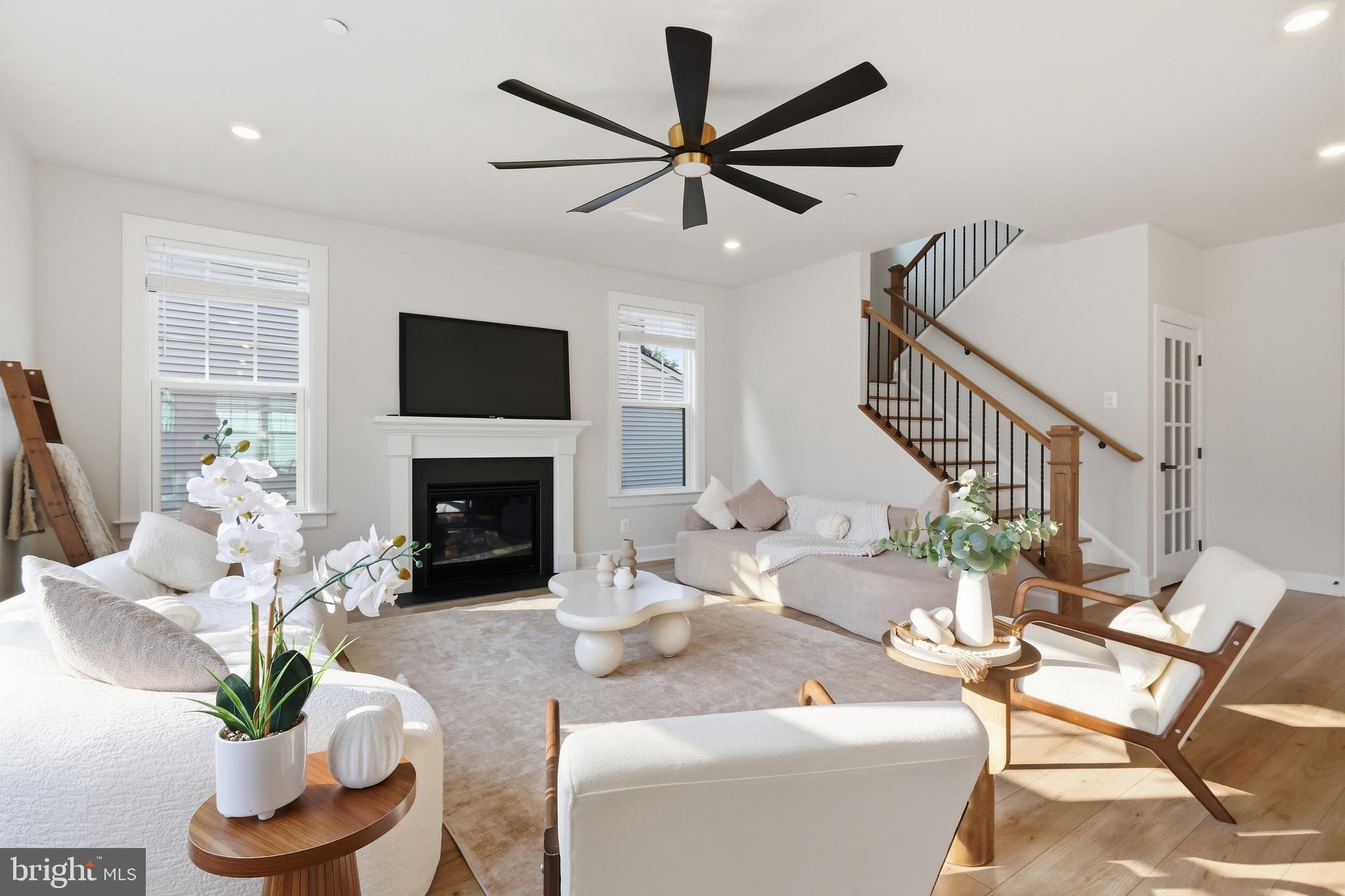 CEDAR CREEK - Residential