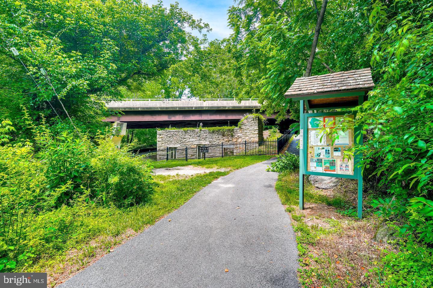 CEDAR CREEK - Residential