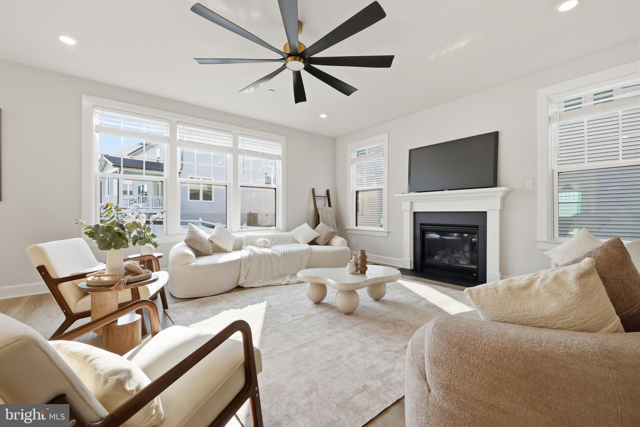 CEDAR CREEK - Residential