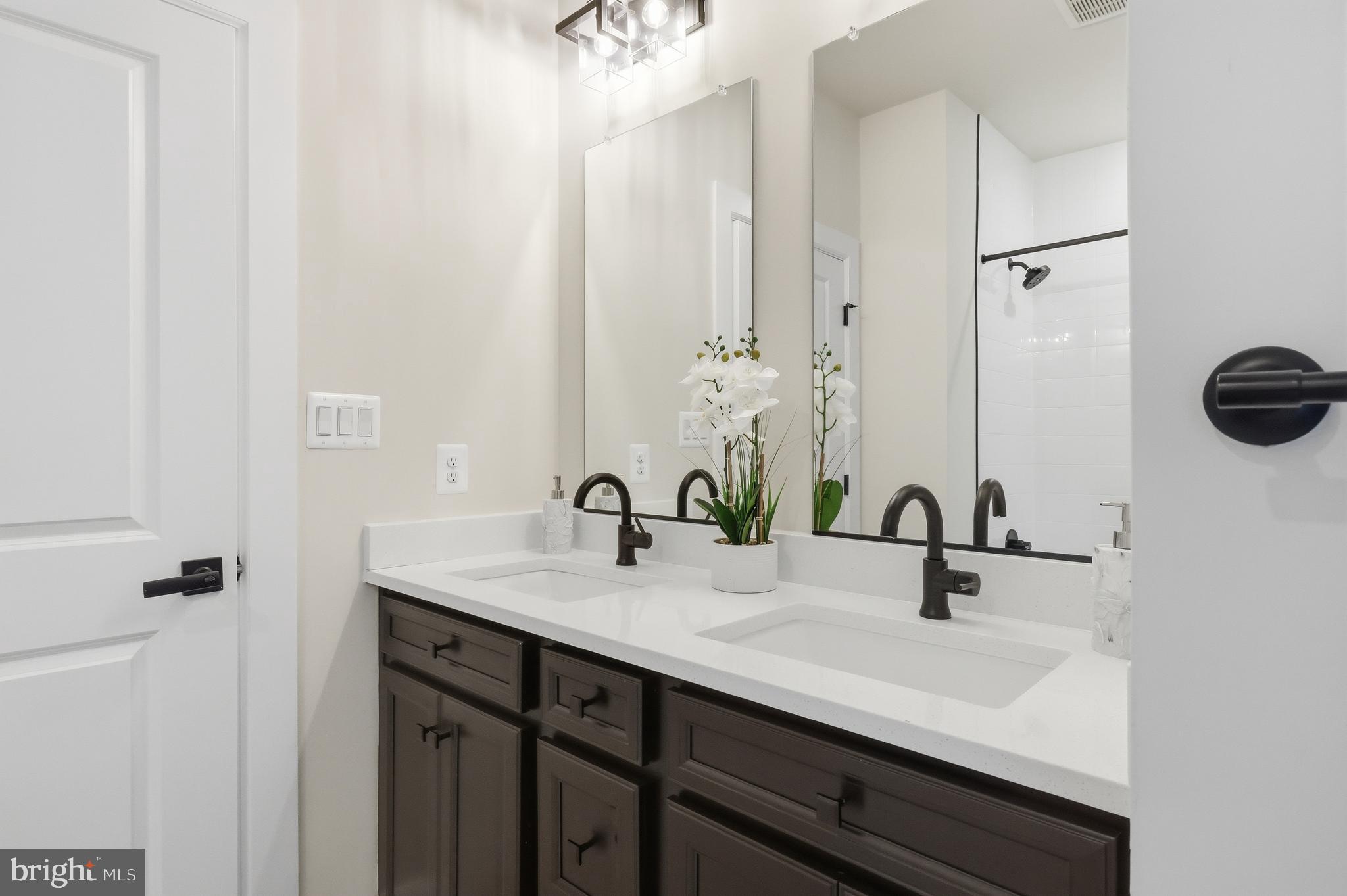 CEDAR CREEK - Residential
