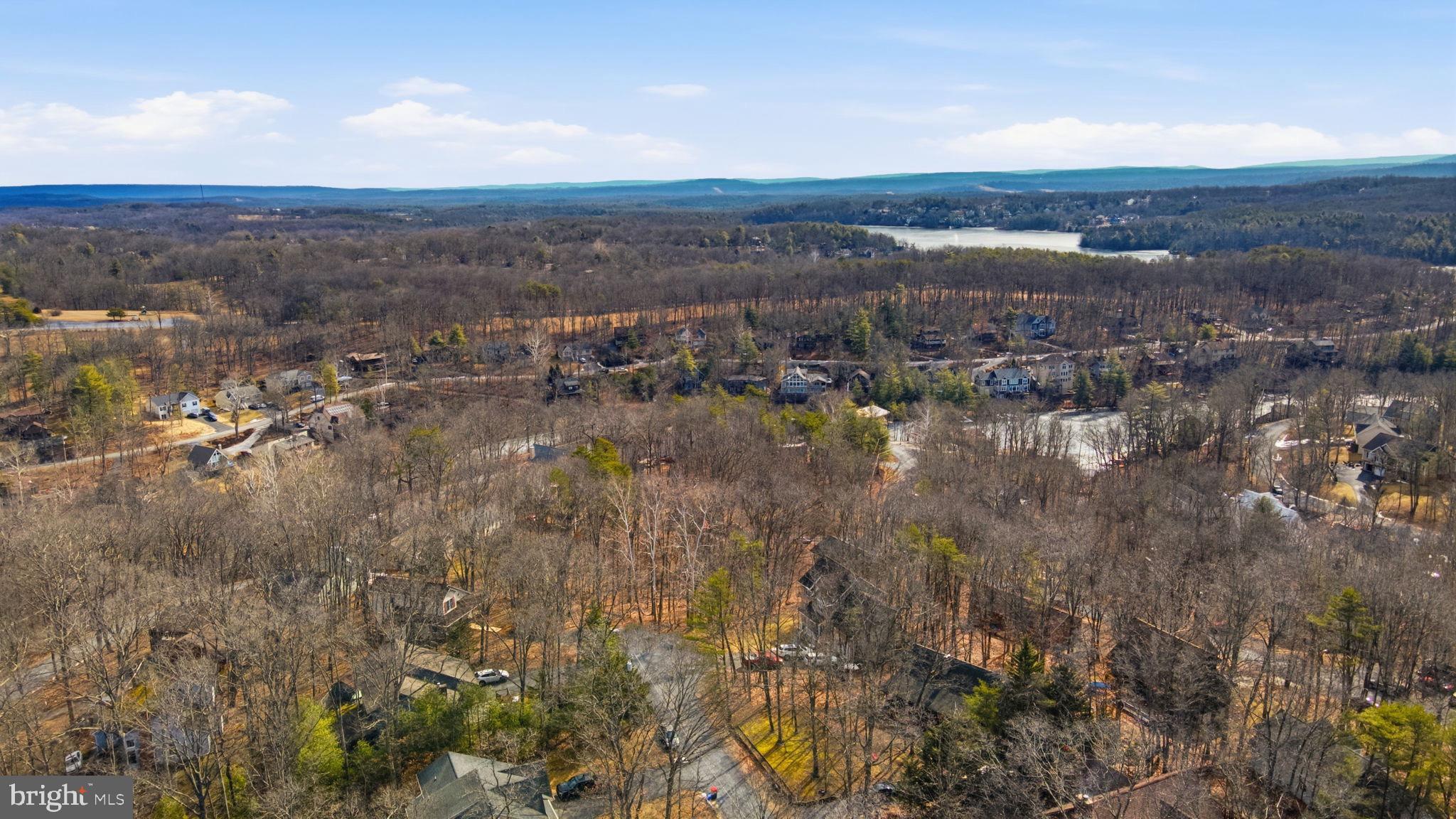 LAKE HOLIDAY ESTATES - Residential