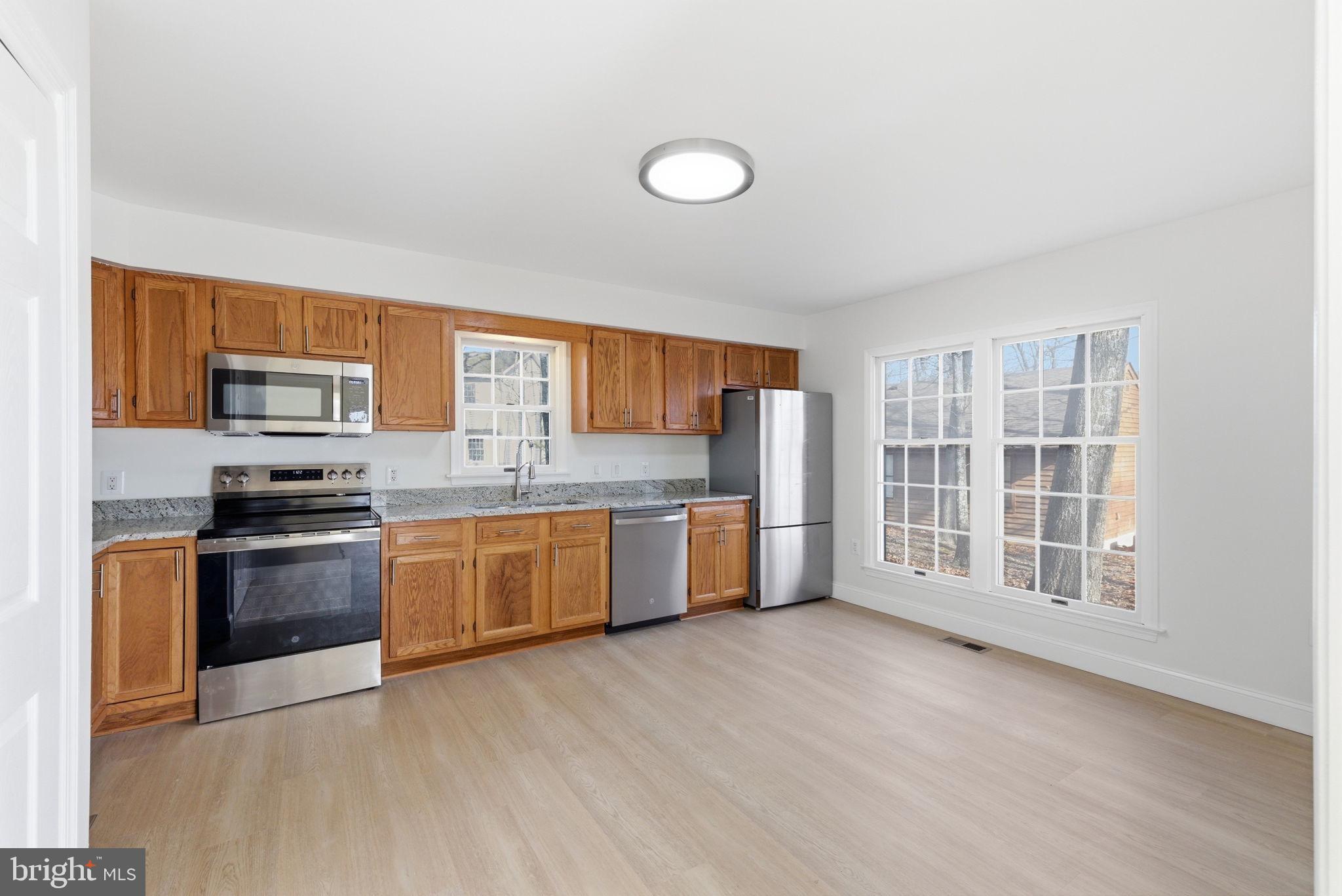 LAKE HOLIDAY ESTATES - Residential