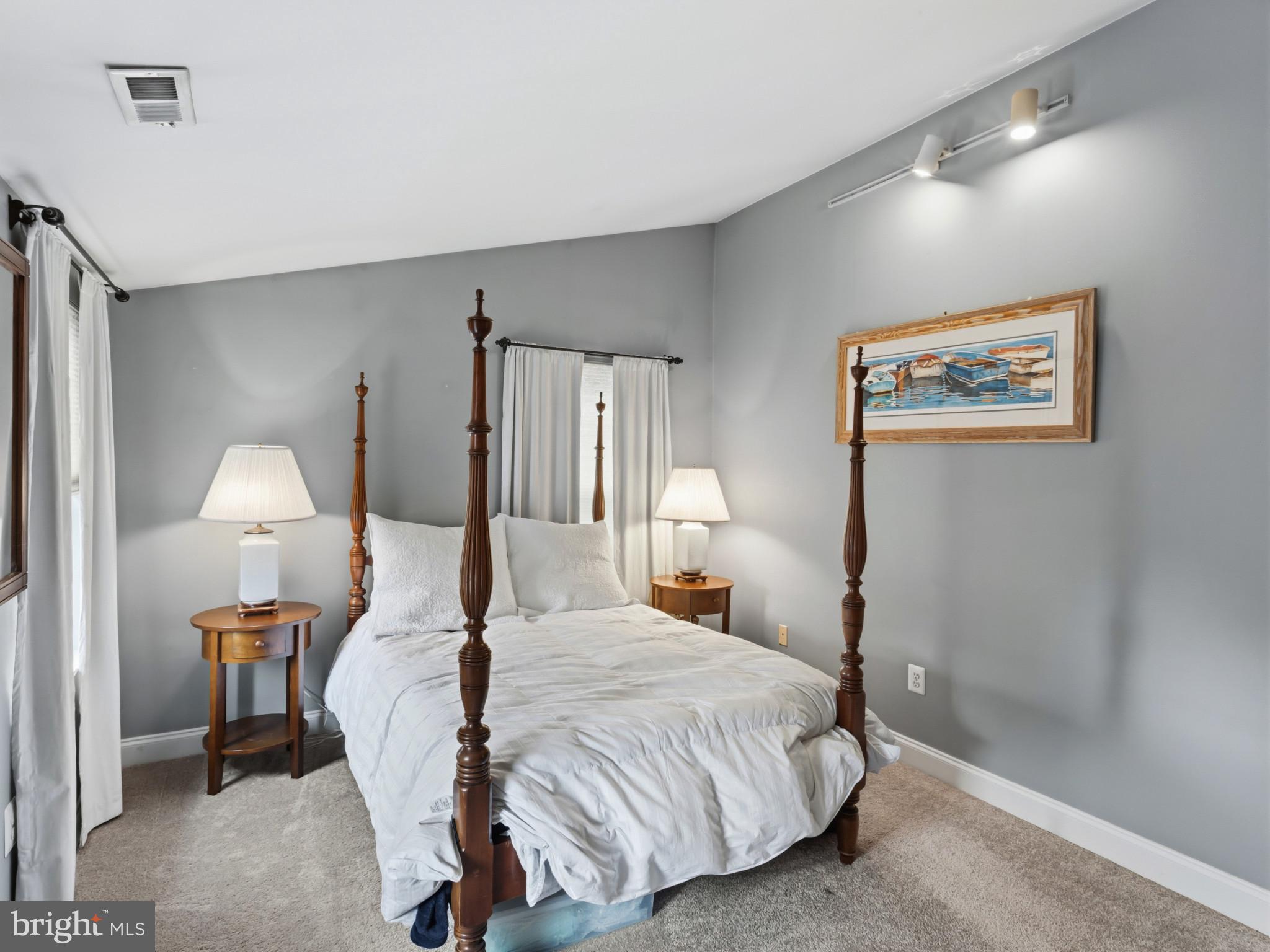 HOMEWOOD - Residential