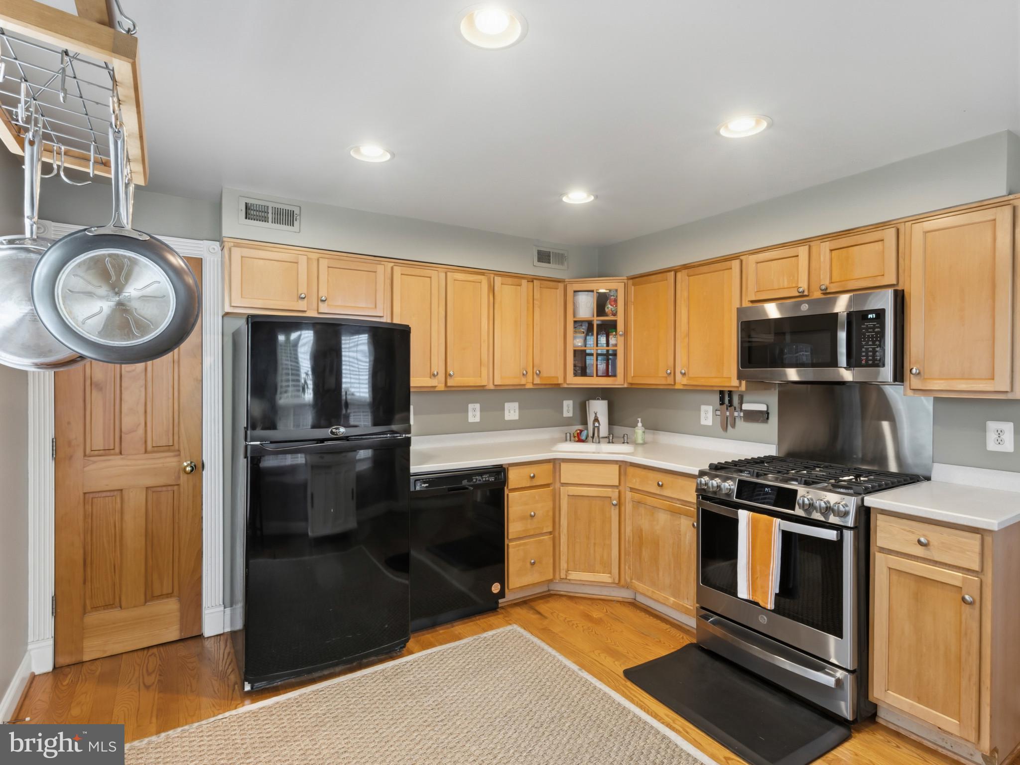 HOMEWOOD - Residential