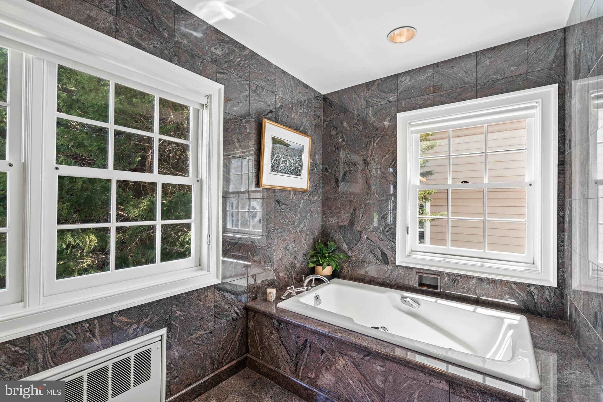 SPRING VALLEY - Residential