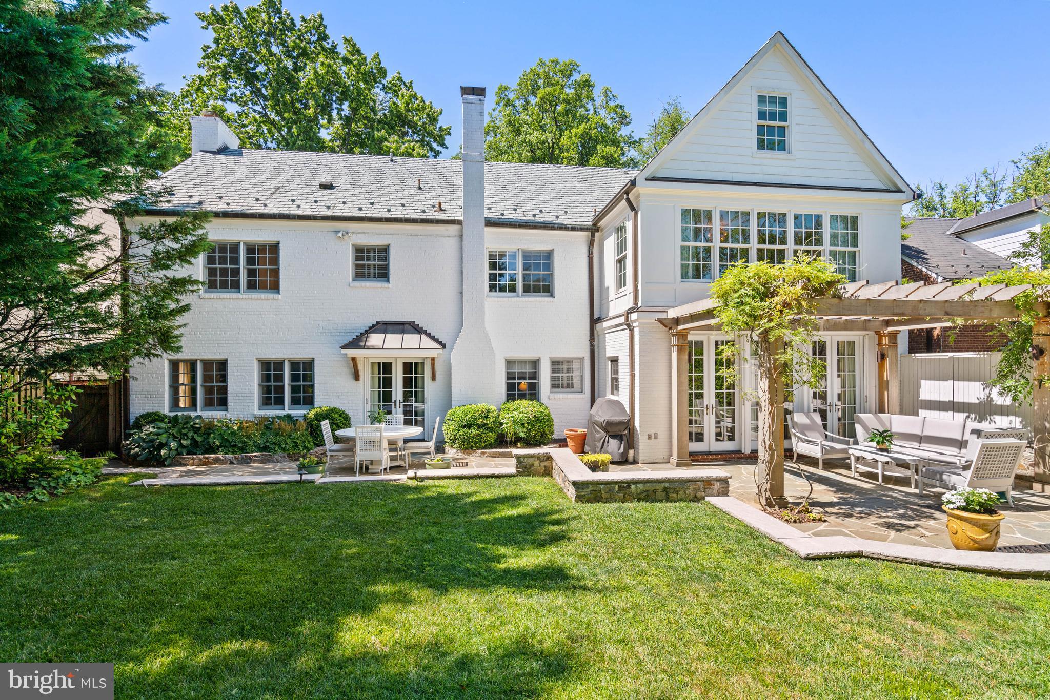 SPRING VALLEY - Residential