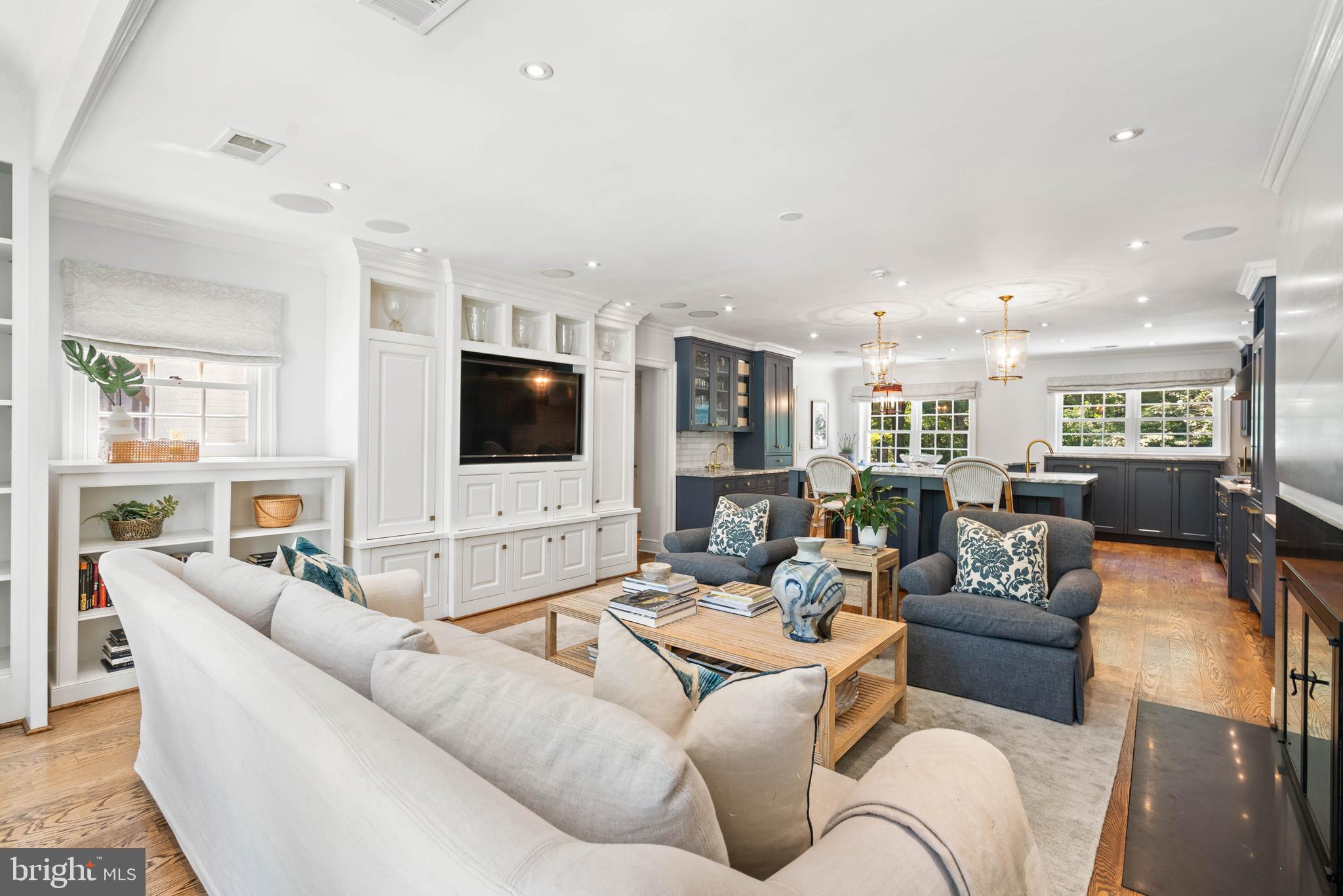 SPRING VALLEY - Residential