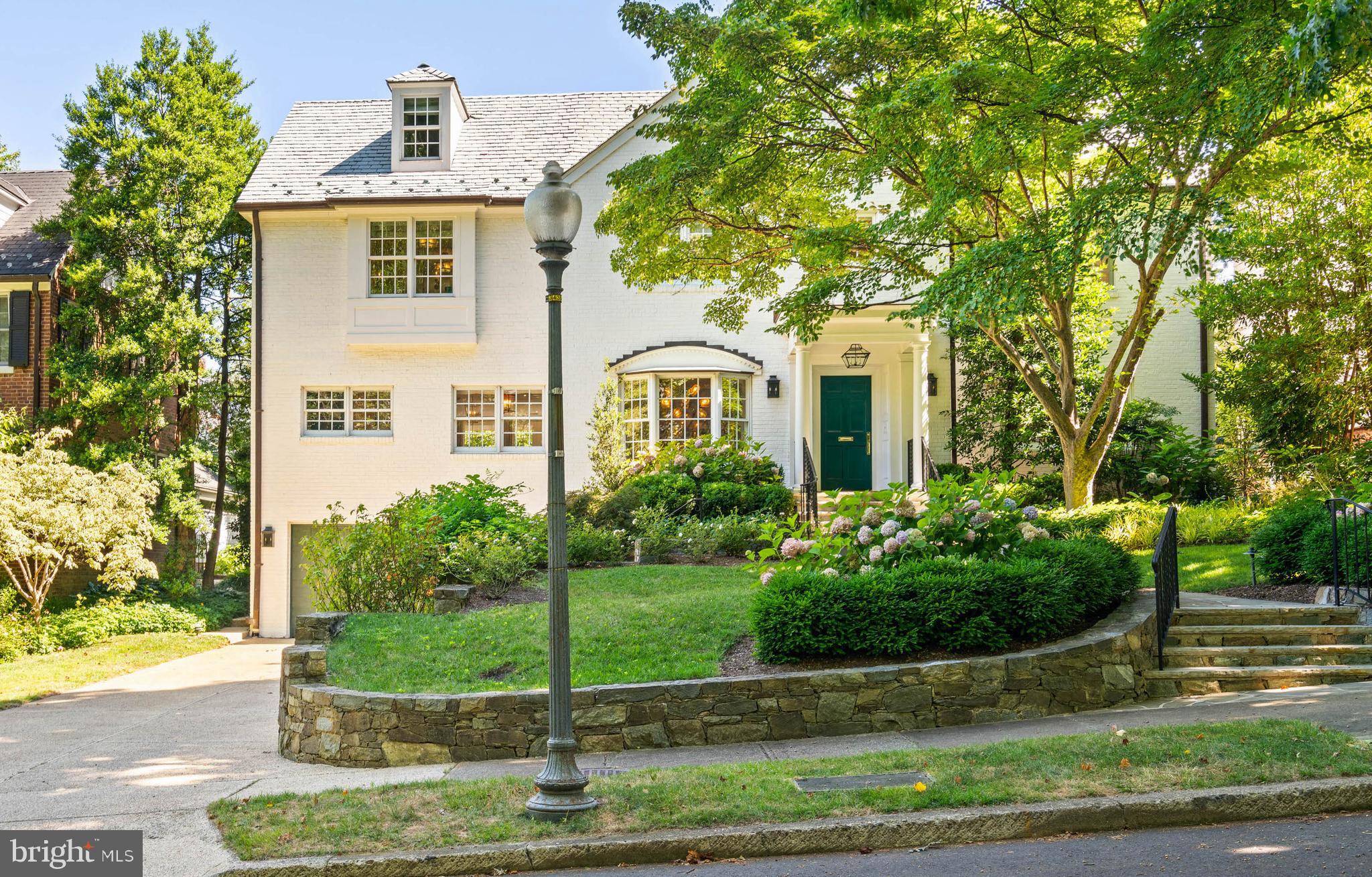 SPRING VALLEY - Residential