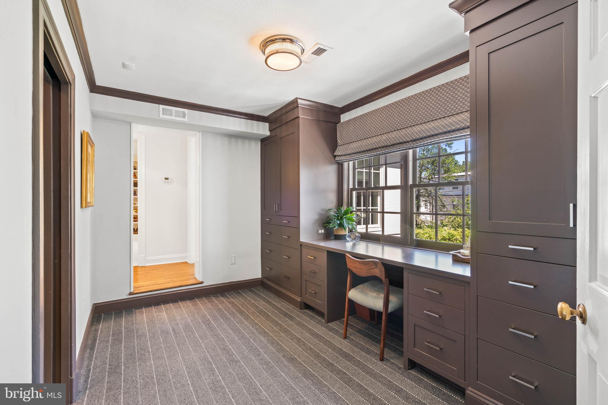 SPRING VALLEY - Residential