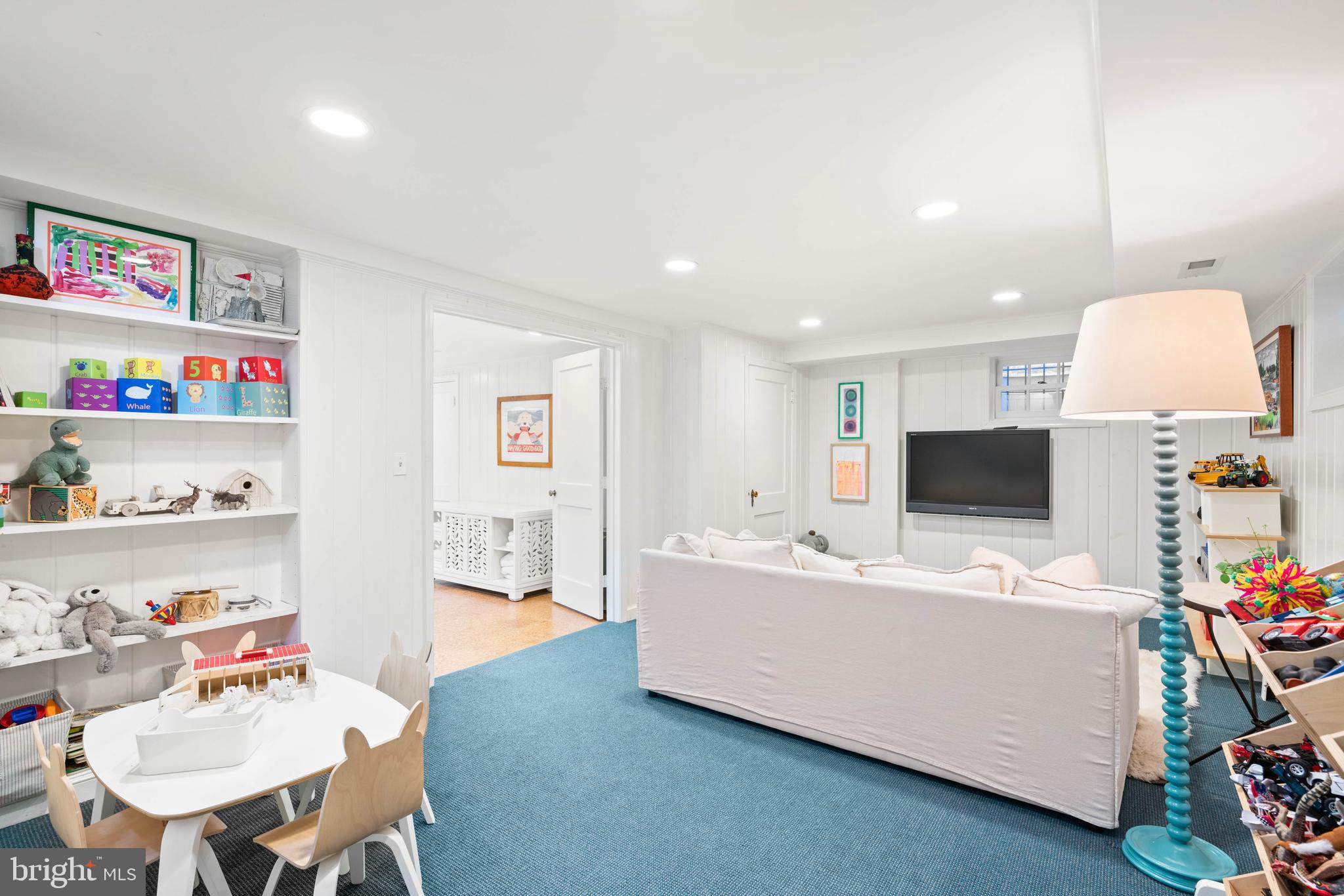 SPRING VALLEY - Residential