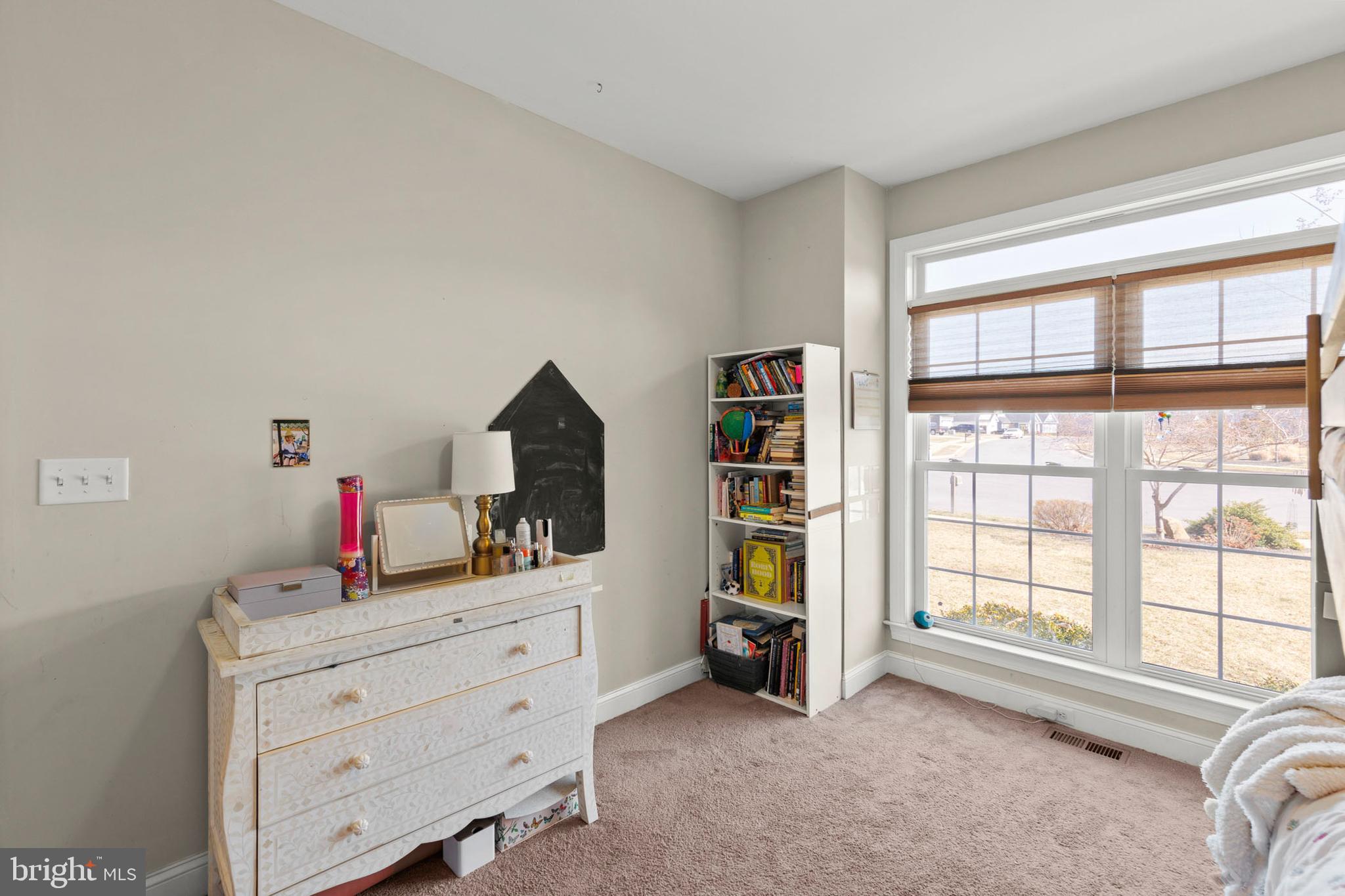 ABRAMS POINTE - Residential