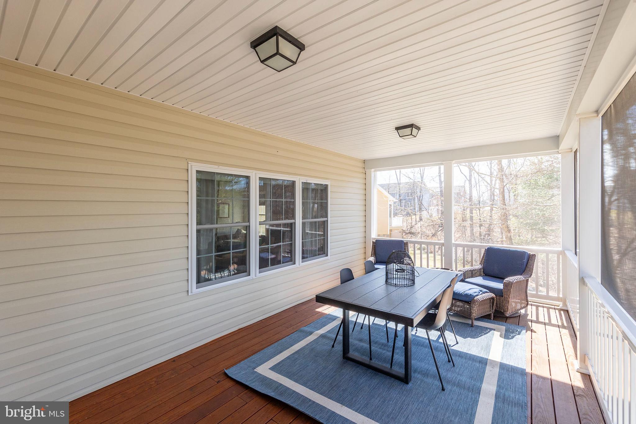 ABRAMS POINTE - Residential