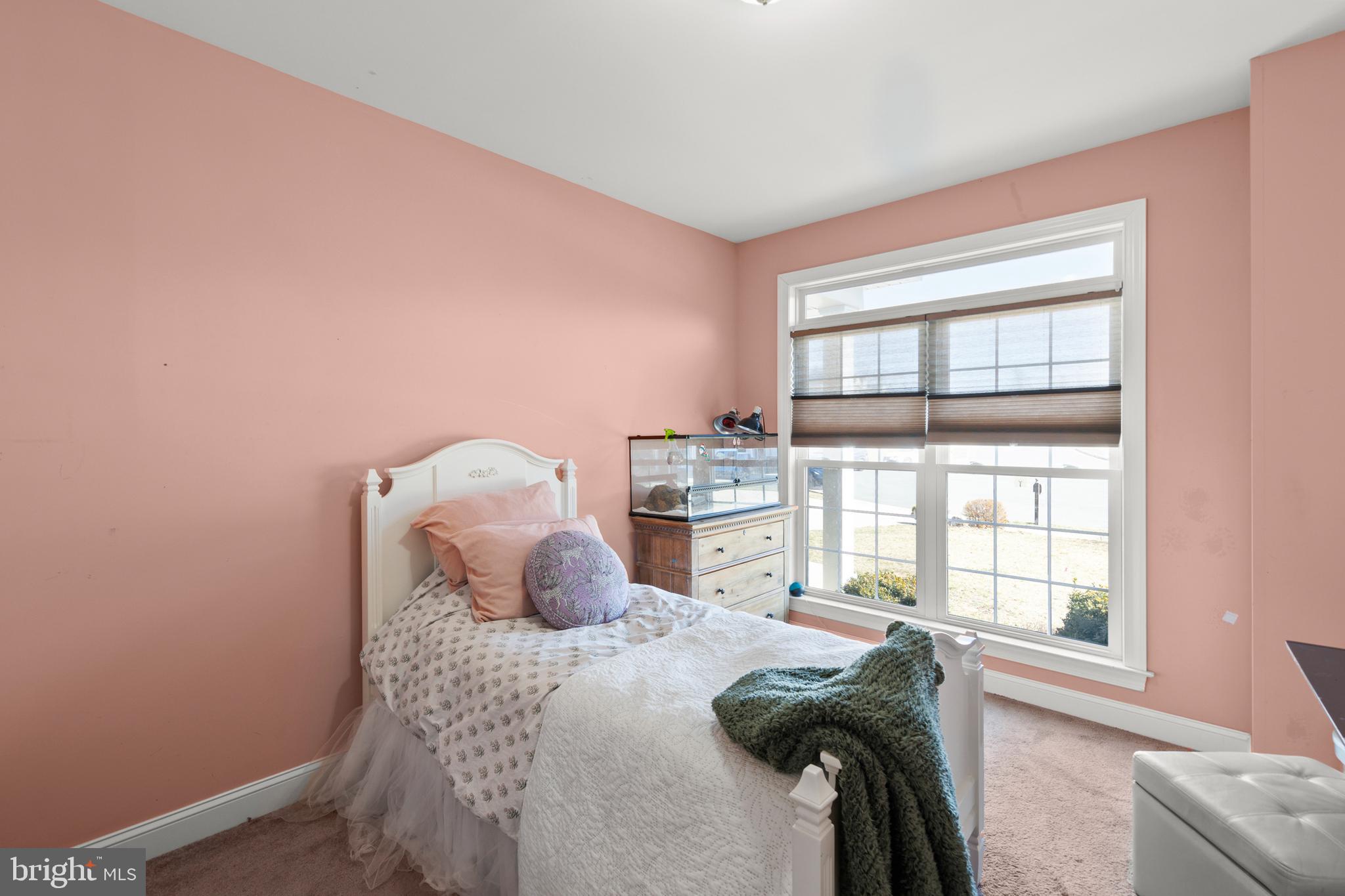 ABRAMS POINTE - Residential