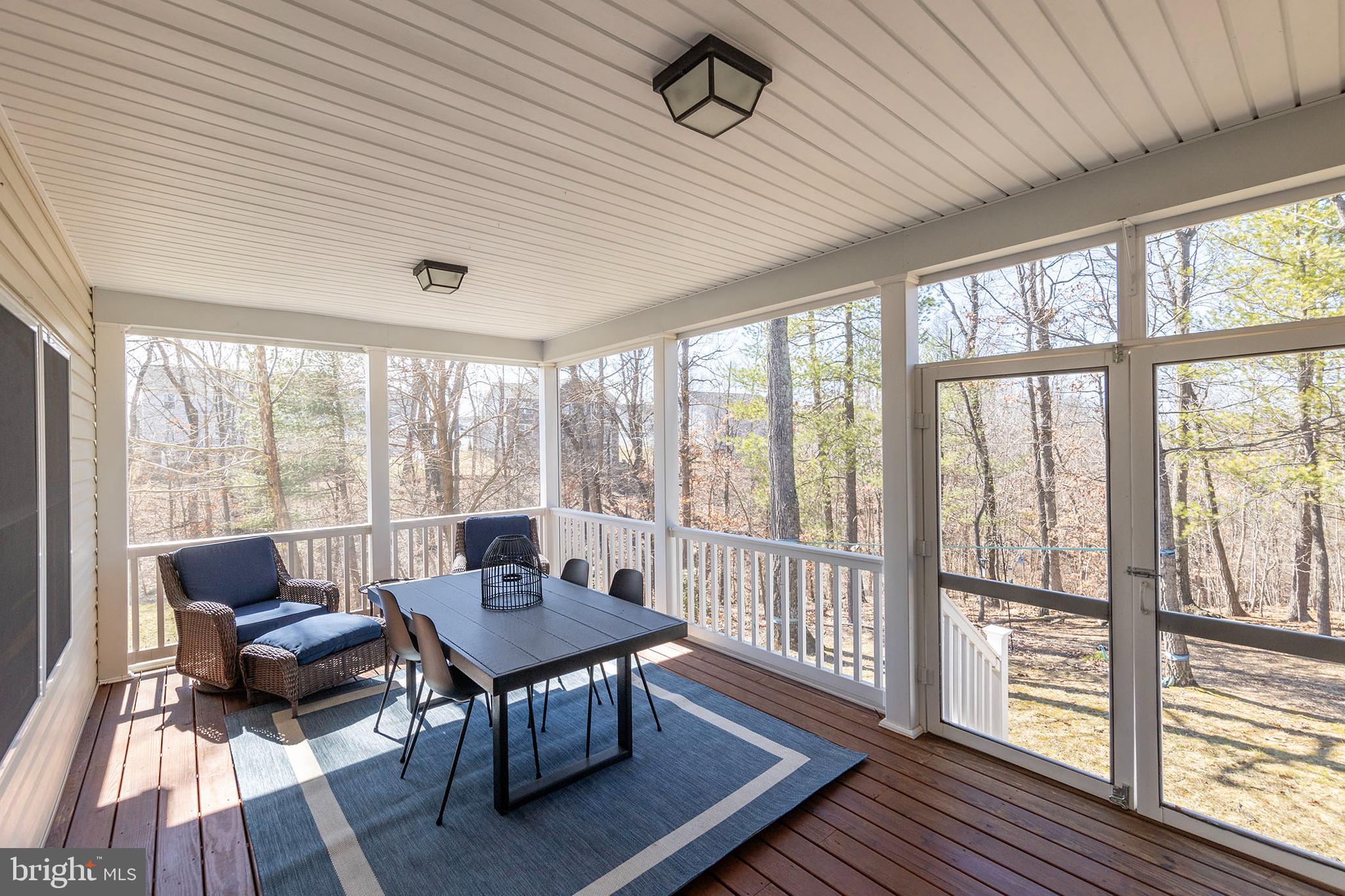 ABRAMS POINTE - Residential