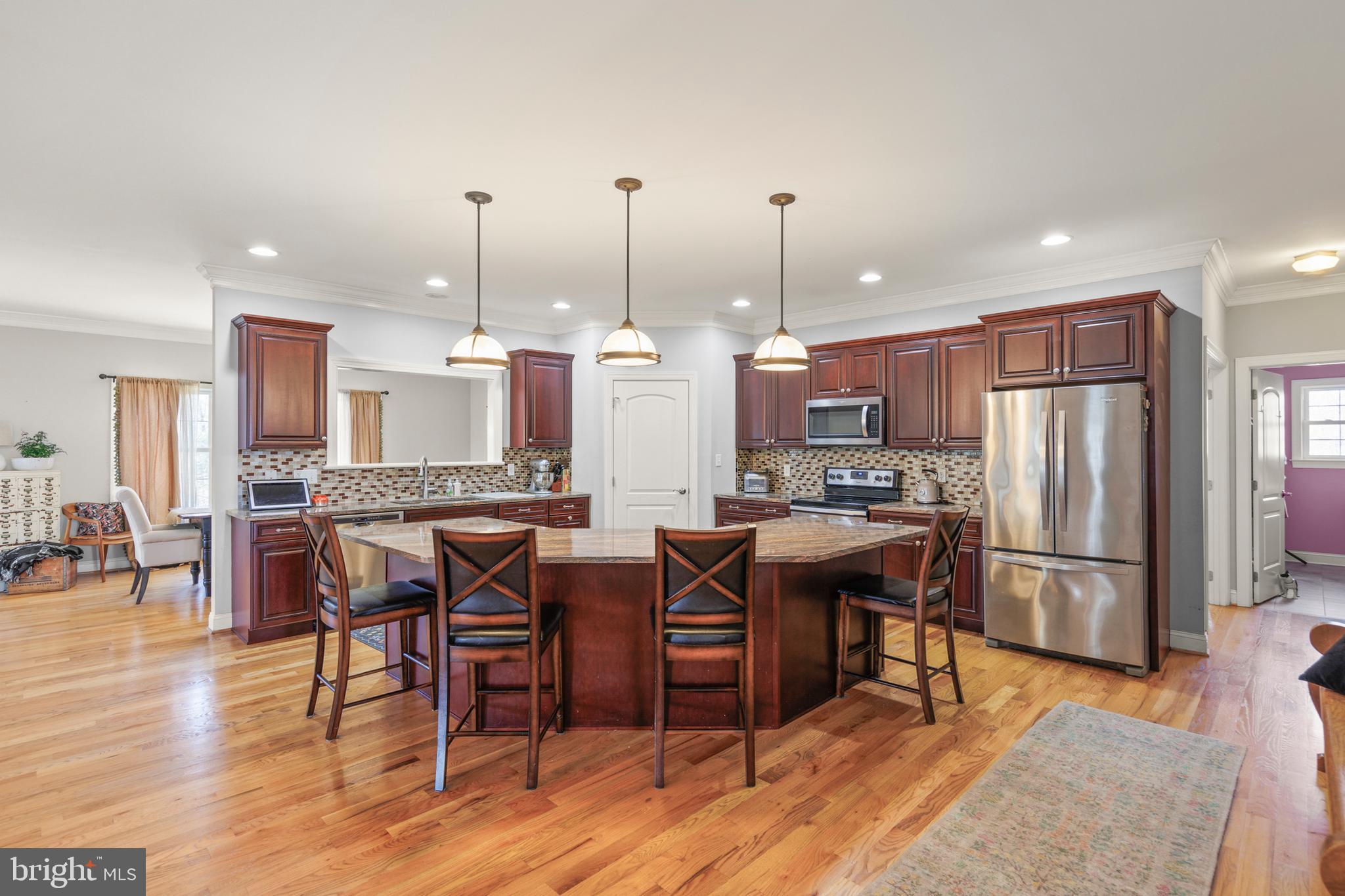 ABRAMS POINTE - Residential