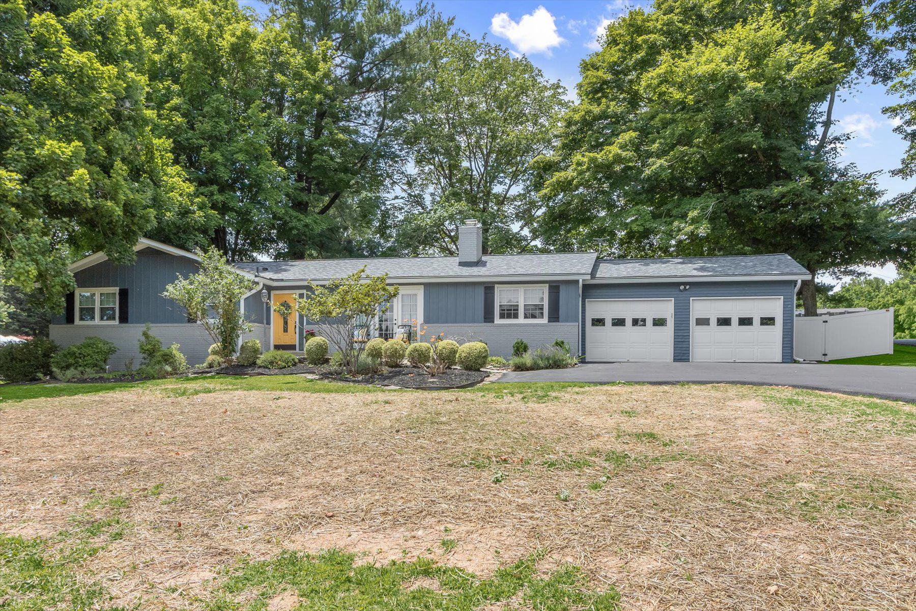 MAUCK FARM ESTATES - Residential