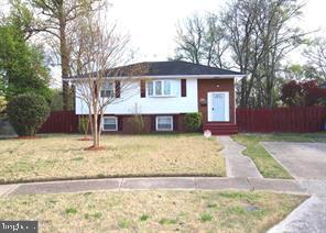 THE LIST PRICE REPRESENTS THE OPENING OFFER AMOUNT.  PLEASE MAKE ALL OFFERS BASED ON COMPARABLE SALES, NOT THE OPENING OFFER AMOUNT.   SELECTION IS AT SELLER'S DISCRETION .
This totally renovated split foyer is extremely spacious and immaculate.  Property has a fenced-in huge back yard.  It also has a driveway, and cul-de-sac parking and also on street parking.  There's a deck off from the kitchen.  Home has a separate large dining room. Kitchen has 42 inch (soft close) cabinets, granite countertops, stainless steel appliances, built in microwave, and also an ice and water dispenser on refrigerator.  There are recessed lights in living room and basement family room area.  Designer lighting throughout on both levels.  All bathrooms have all new vanities, lights, fixtures, ceramic tiled shower walls, and floor tile.