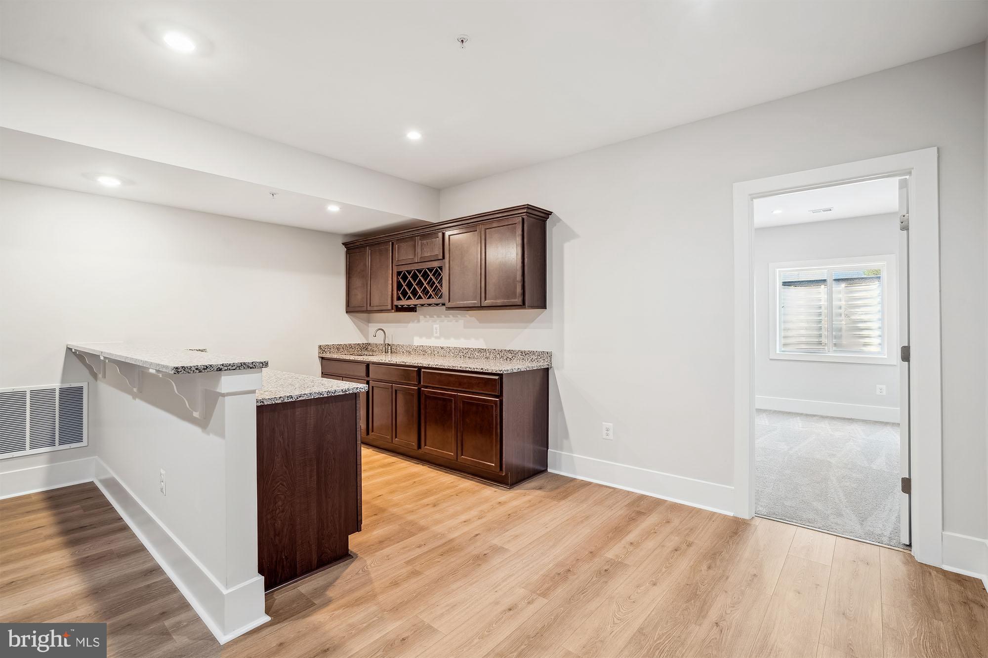 FAIRVIEW MANOR - Residential