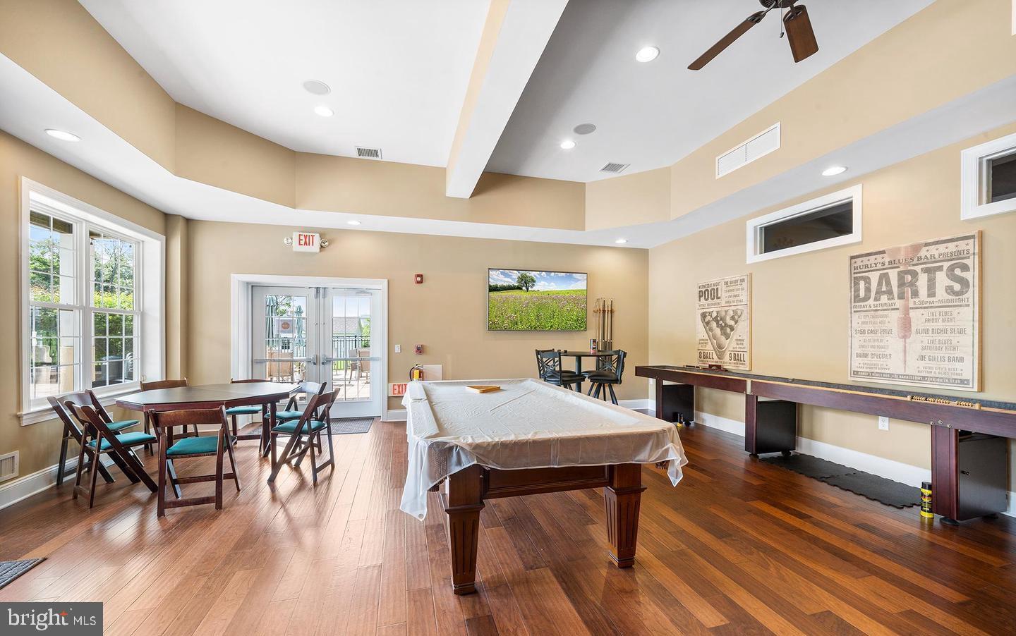 MEADOW GLEN - Residential