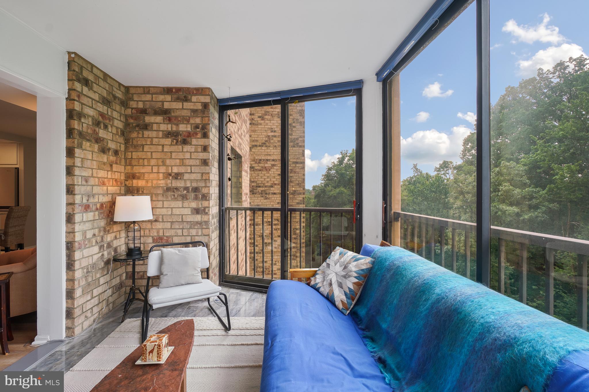 MONTEBELLO - Residential