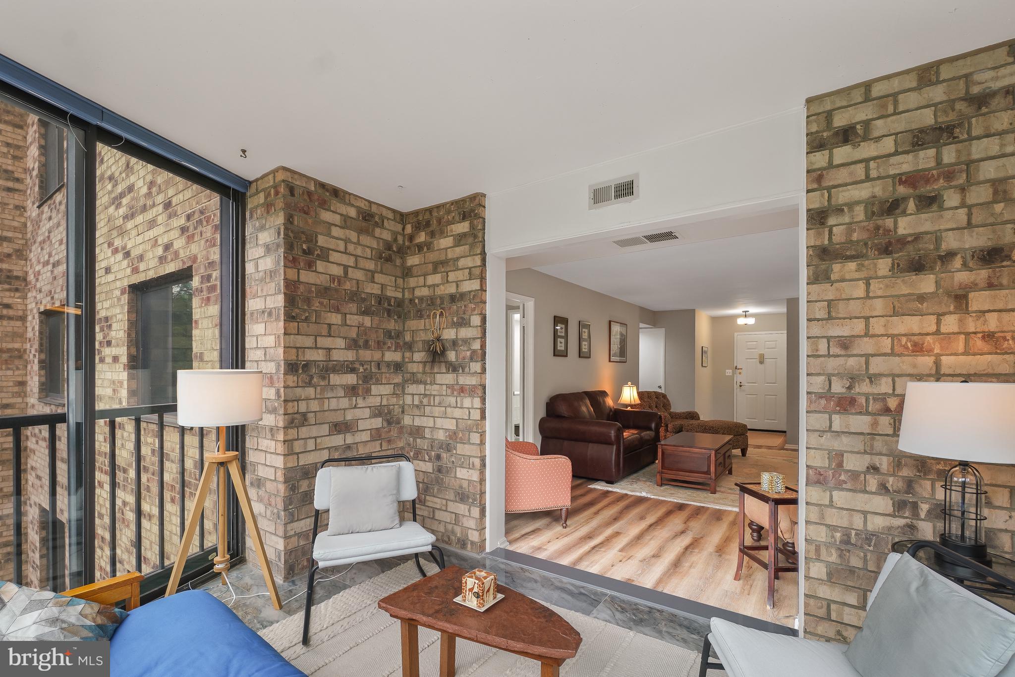 MONTEBELLO - Residential