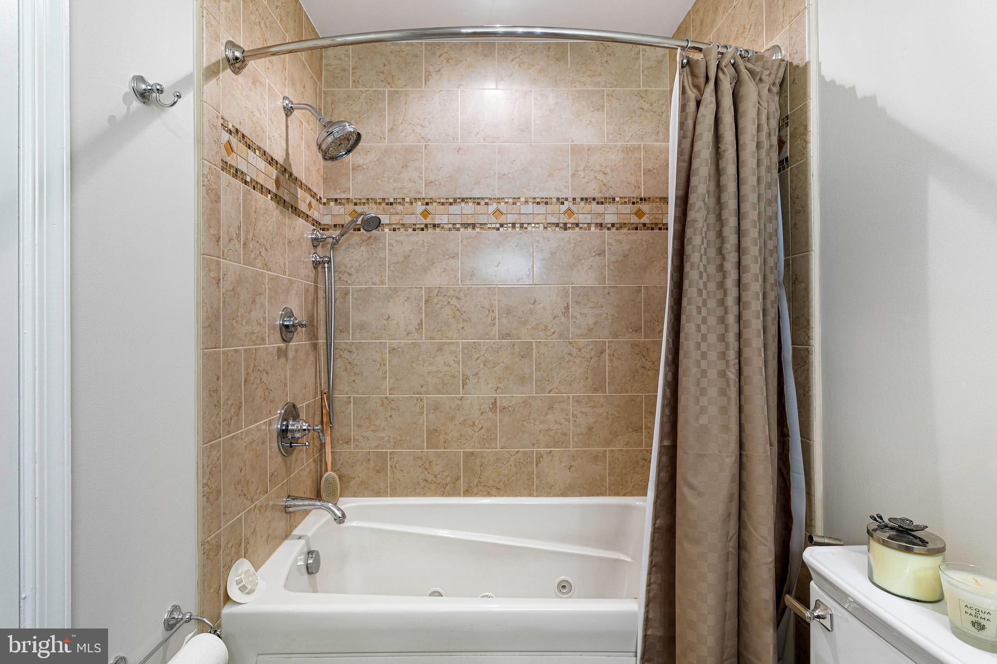 EQUESTRIAN PARK - Residential
