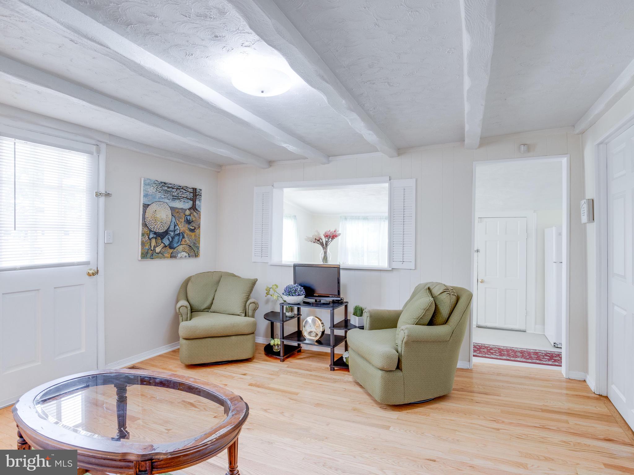 SHORELAND - Residential