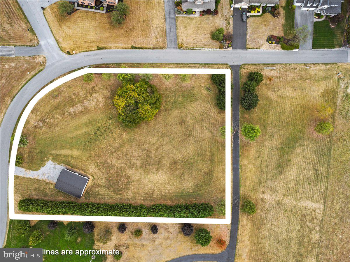 WHISKEY RUN ESTATES - Land