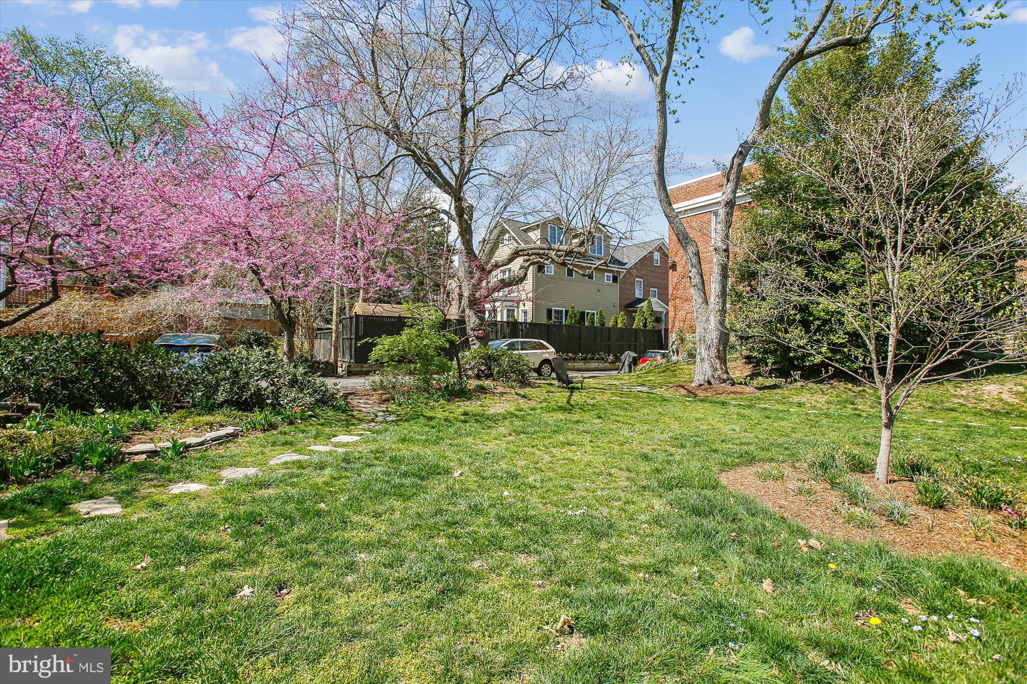 ROSEMONT - Residential