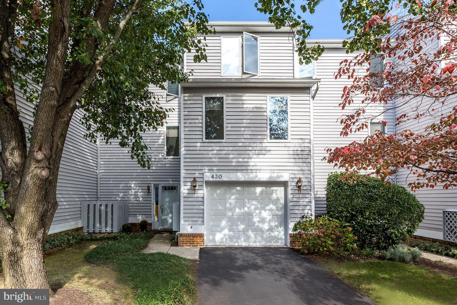 Incredible location in gated community with views of Magothy River. Relax and watch the boats sail by as you entertain on your deck off of the family room/kitchen. Huge owner's suite with two walk in closets and large bathroom with soaking tub also offers peaceful views of the water. Priced aggressively for immediate sale! Enjoy your water oriented Annapolis lifestyle from here!